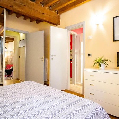 Antica Piazza Apartment By Tuscanywego Lucca Buitenkant foto